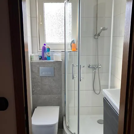 3 In Wifi Free Apartment